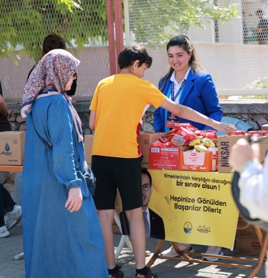 Tokat Belediyesi YKS Günlerinde Öğrenci ve Velileri Yalnız Bırakmadı