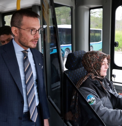 TOKAT’TA TOPLU ULAŞIMDA KADIN ELİ