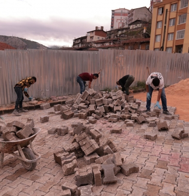 ÜNİVERSİTE HASTANESİ ÇEVRESİNDE TRAFİĞİ RAHATLATACAK ÖNEMLİ BİR ADIM DAHA