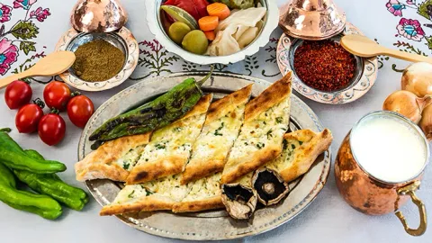 Tokat Çökelekli Pidesi