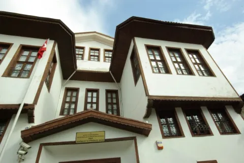 ATATÜRK EVİ