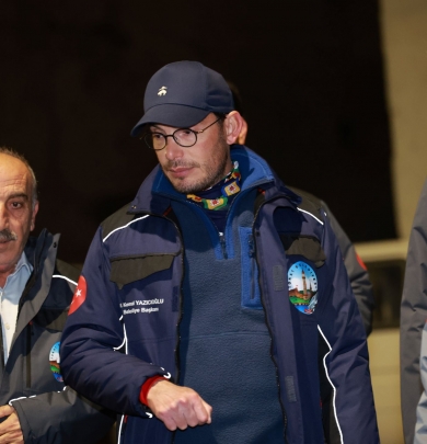 BAŞKAN YAZICIOĞLU’NDAN GECE YARISI MAHALLE İNCELEMESİ