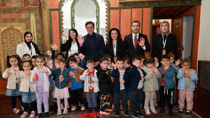 Başkan Yazıcıoğlu, TOKKREŞ’in Minik Öğrencilerini Makamında Ağırladı